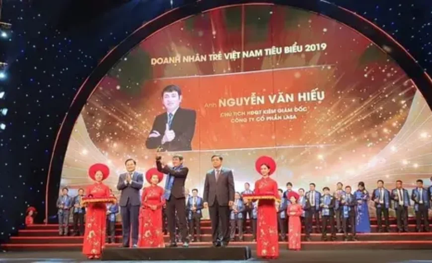 Nam doanh nhân trẻ Hà Tĩnh lọt top 100 doanh nhân trẻ tiêu biểu toàn quốc